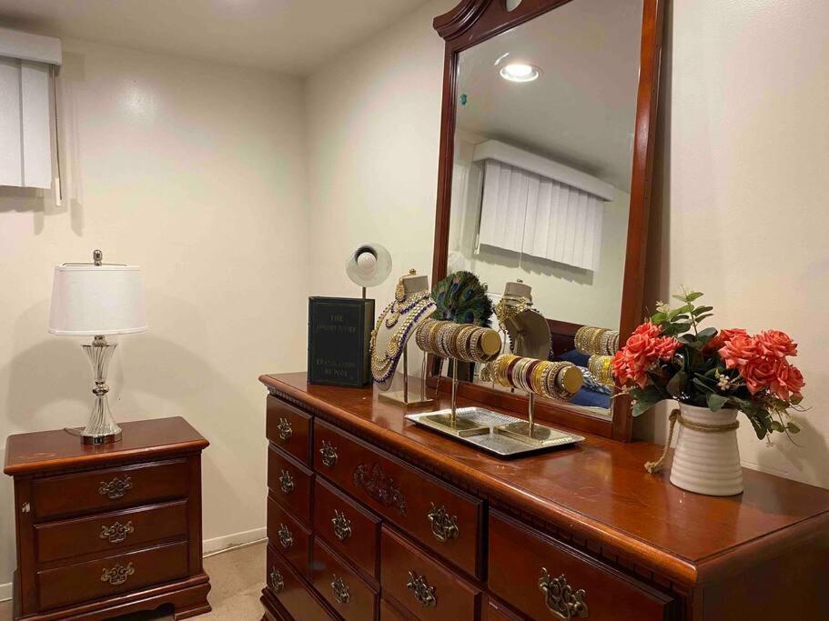 Treasure In Queens Apartment New York Bagian luar foto