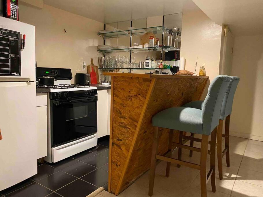 Treasure In Queens Apartment New York Bagian luar foto